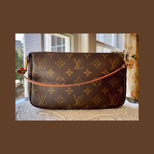Louis Vuitton Vintage Pochette Accessoires